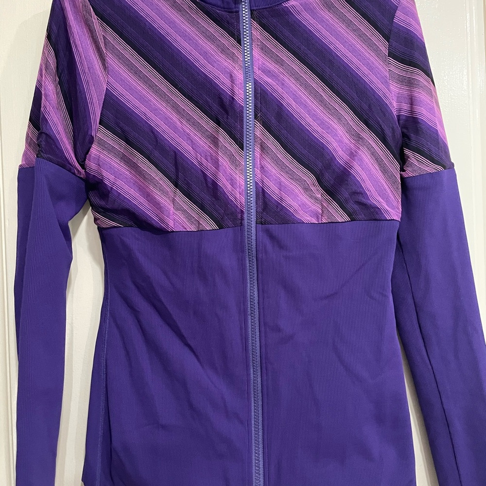 Rare lululemon - purple reversible hooded studio jacket,bright mush size 6
